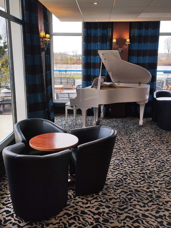 Mercure Nevers Pont De Loire Екстериор снимка
