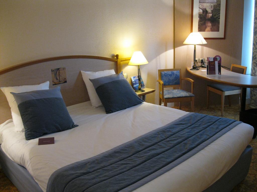 Mercure Nevers Pont De Loire Екстериор снимка